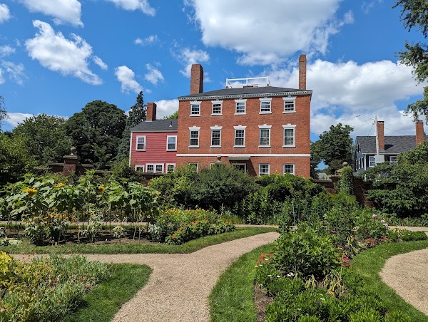 Ropes Mansion and Garden 5