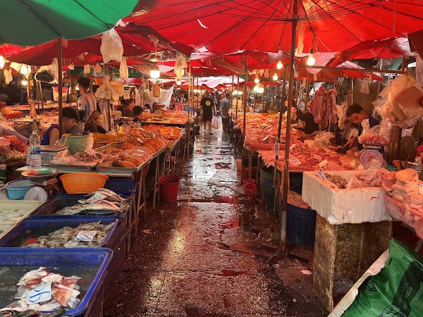 Khlong Toei Market 5