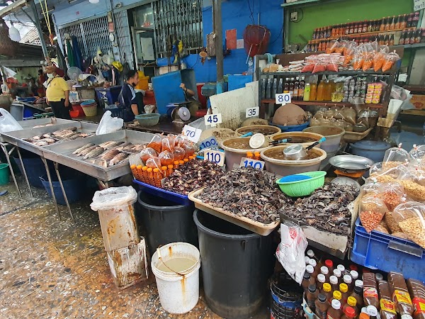 Khlong Toei Market 4