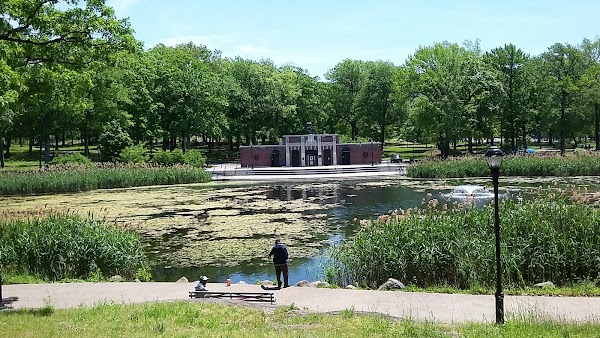 Crotona Park 3