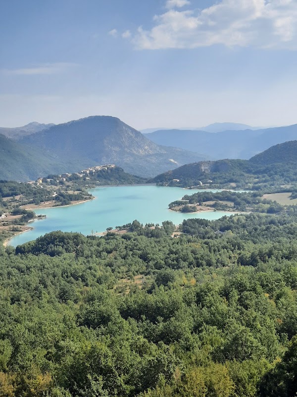 Lago di Castel San Vincenzo 4