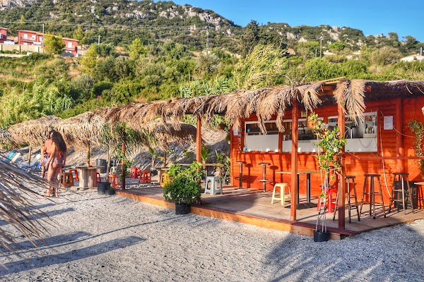 Kalamia Beach Bar
