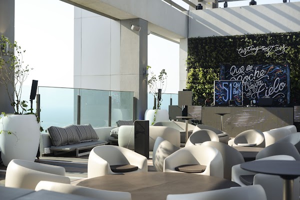 51 Sky Bar 1