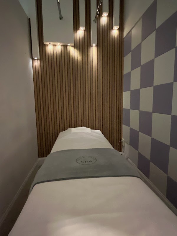 Snowflakes Spa 49th St 2