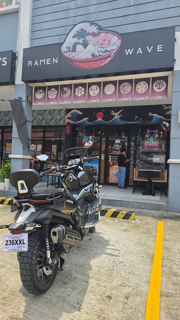 Ramen Wave Kapitolyo