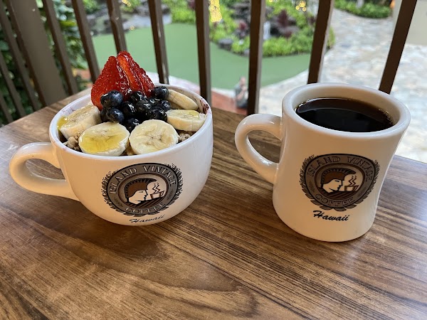Island Vintage Coffee Waikiki 4