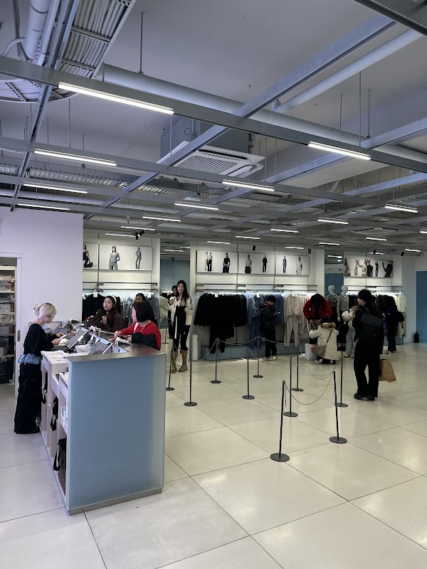 Verish Seongsu Flagship Store 베리시 성수 플래그십 스토어 5
