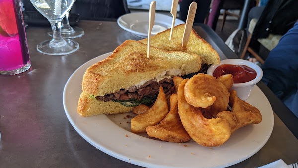 Peaks Restaurant 5