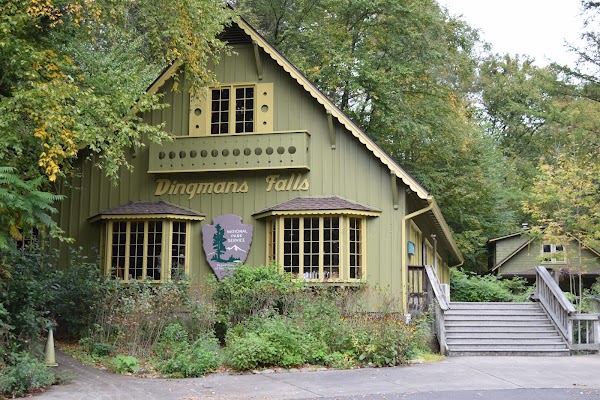 Dingmans Falls Visitor Center 1