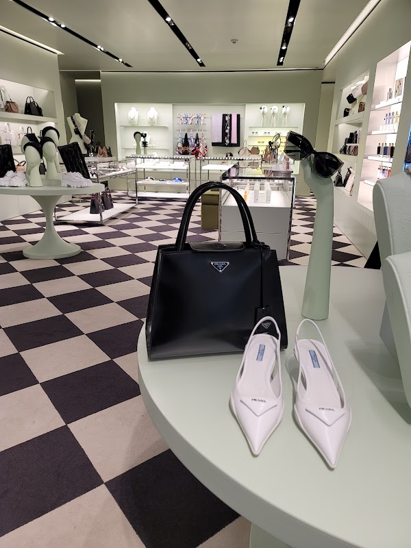 Prada Korea Seoul Cheongdam MJ 5