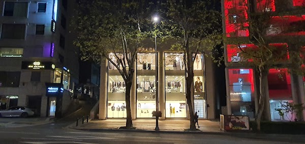 Prada Korea Seoul Cheongdam MJ 2
