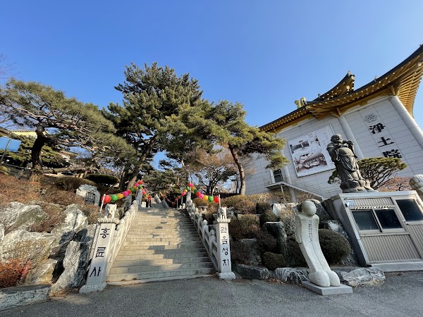 Heungryunsa Temple 4