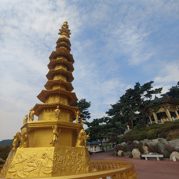 Heungryunsa Temple 3