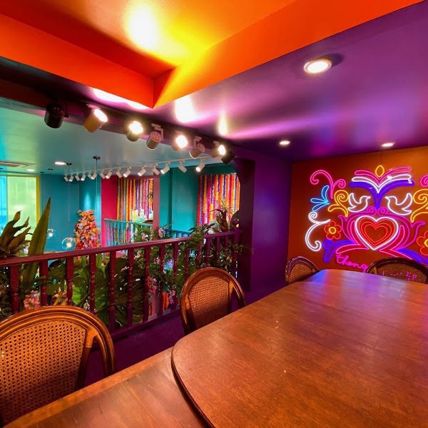 Thongyoy Cafe ทองย้อย คาเฟ่