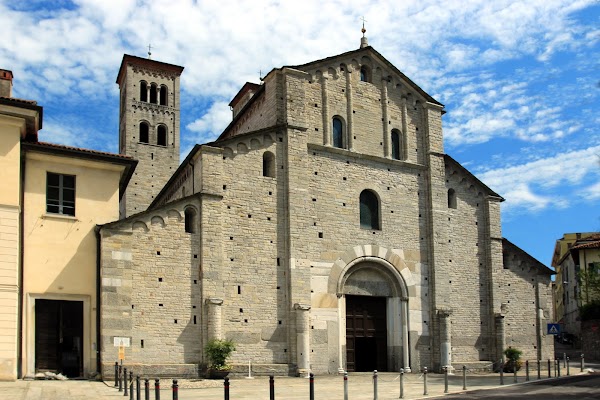 Basilica of Saint Abundius - Como, Italy 6