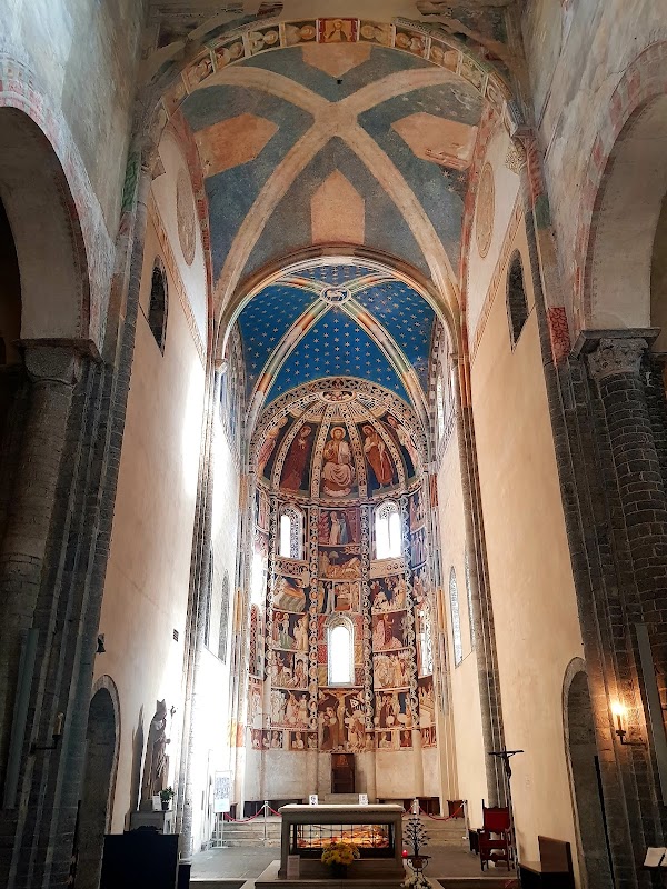Basilica of Saint Abundius - Como, Italy 3
