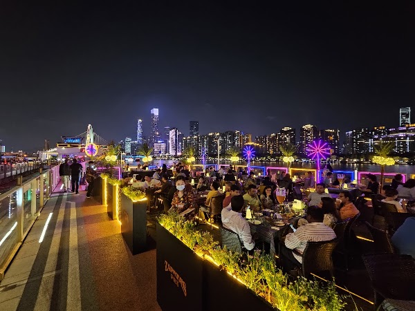 Party Pier Plaza 5