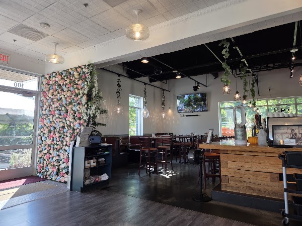 Maple Pine Breakfast & Thai Kitchen