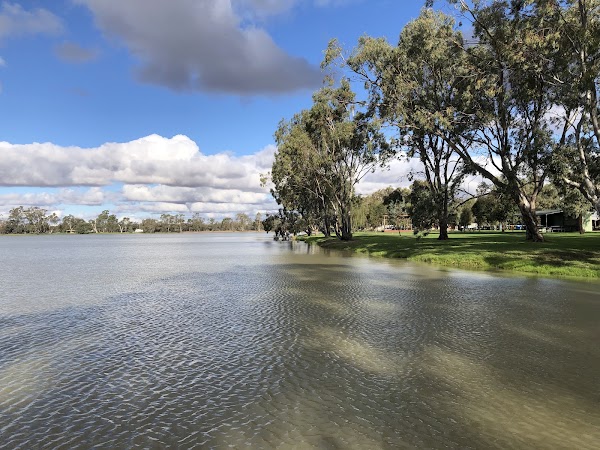 Lake Lascelles 1