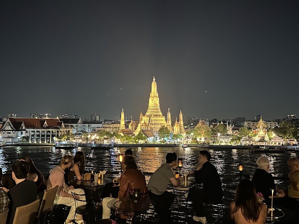 EAGLE NEST Rooftop Bar 4