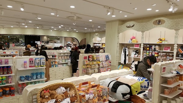 Disney Store LUCUA1100 Osaka 2