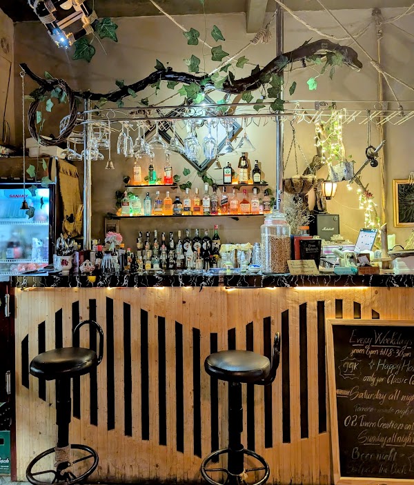 Leo's Tavern