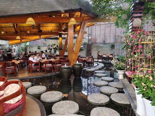 Cafe Sân Vườn Miền Thảo Mộc 5