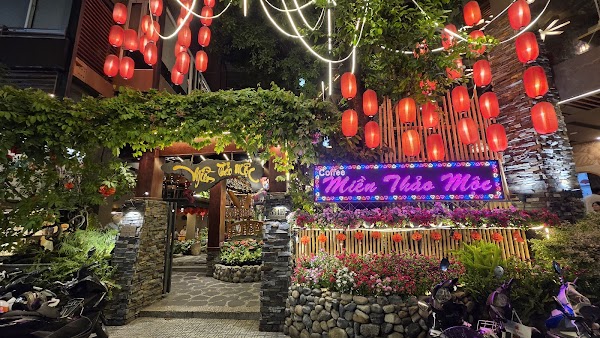 Cafe Sân Vườn Miền Thảo Mộc 3