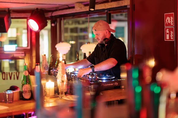 Restobar Vivid