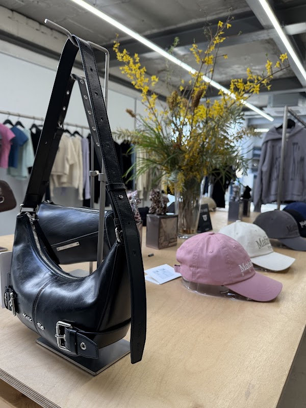 Matin Kim Flagship Store 3