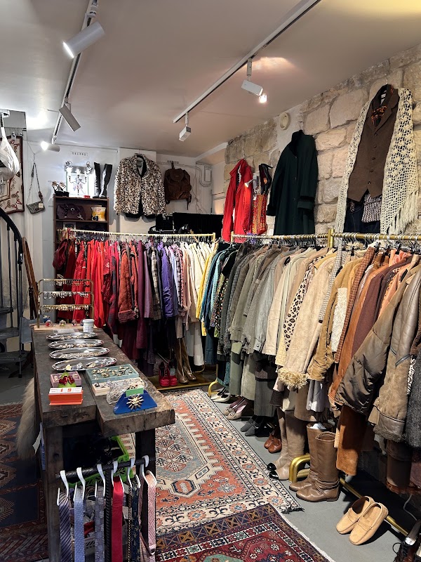 109 The Vintage & Concept Store 4