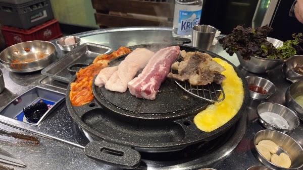 HAHA & KIMJONGKOOK 401 Butcher Restaurant 3