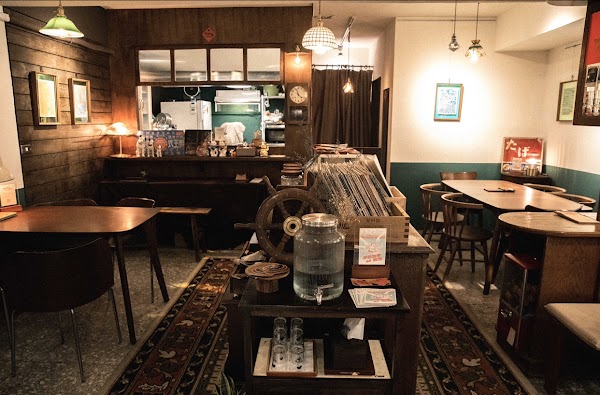 刺青大叔的料理屋 ｜圓環店Cafe & Curry | 咖啡·音樂·喫茶·愛情｜ 1