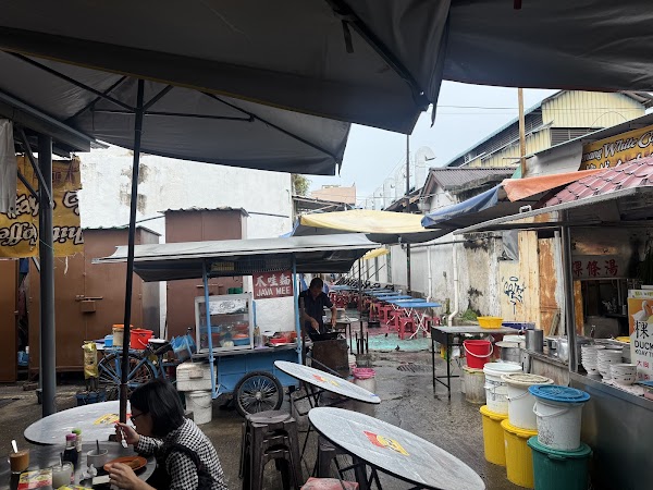 Char koay kak hawker stall