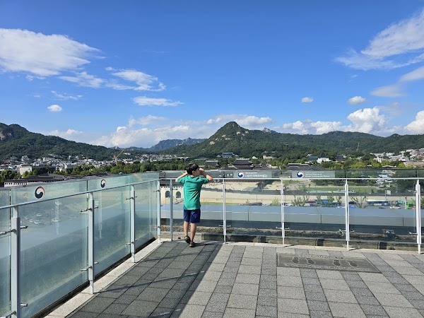 Hwangtomaru Garden at the National Museum of Korean Contemporary History 4
