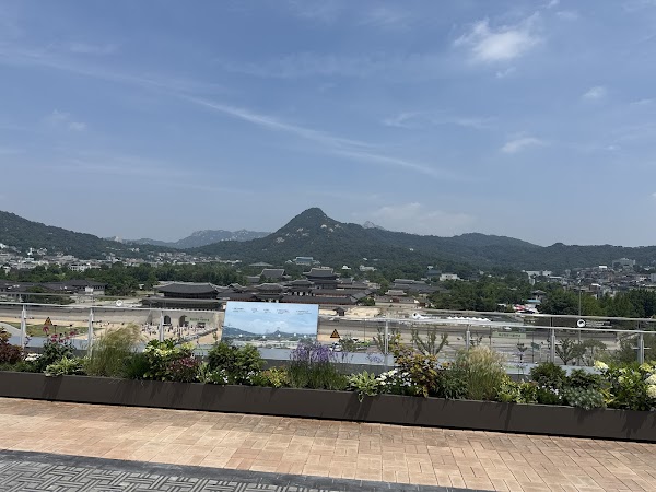 Hwangtomaru Garden at the National Museum of Korean Contemporary History 3