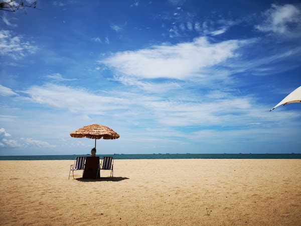 Laem Charoen Beach 5
