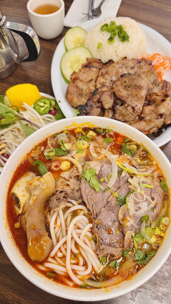 Golden Star Vietnamese Restaurant 4