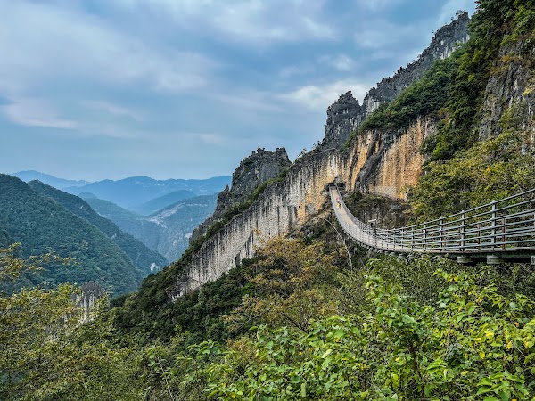 Wulingshan Great Rift Valley Scenic Area