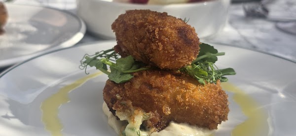 Lillie's Wine Bar & Restaurant 4