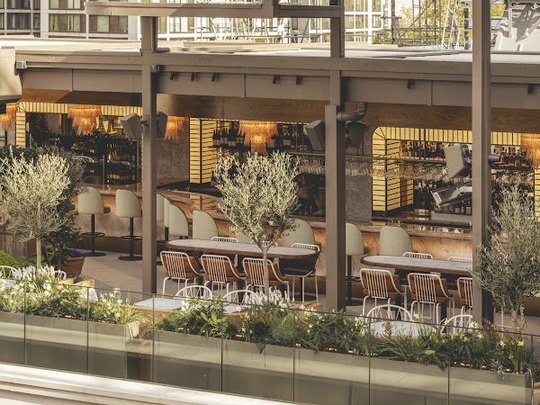 Lillie's Wine Bar & Restaurant 3