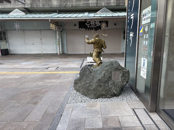 Statue of Ryu from Street Fighter 2