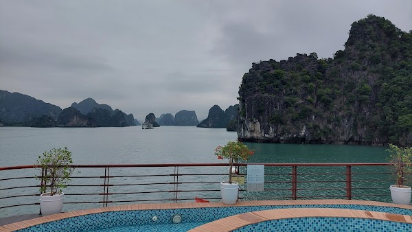 Bai Tu Long Bay 5