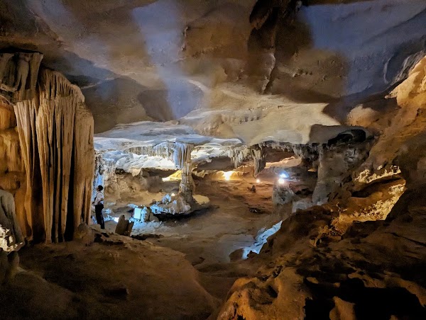 Bai Tu Long Bay 2
