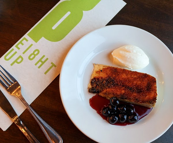 8UP Elevated Drinkery & Kitchen 5
