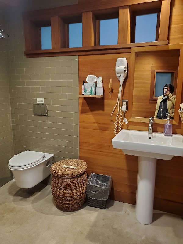 TreeHouse Point 4