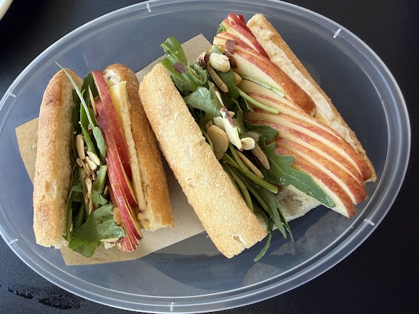 Bickie Bakeshop - Bakery & Cafe 5