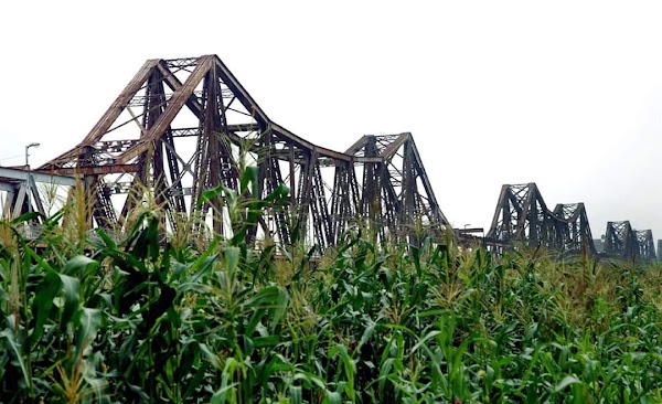 Cầu Long Biên