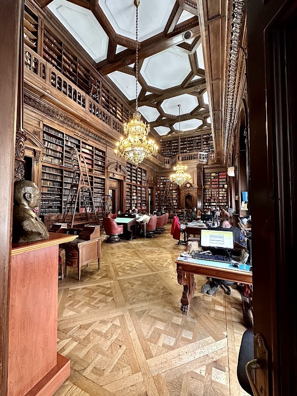 Biblioteca Esteban Echeverría 1