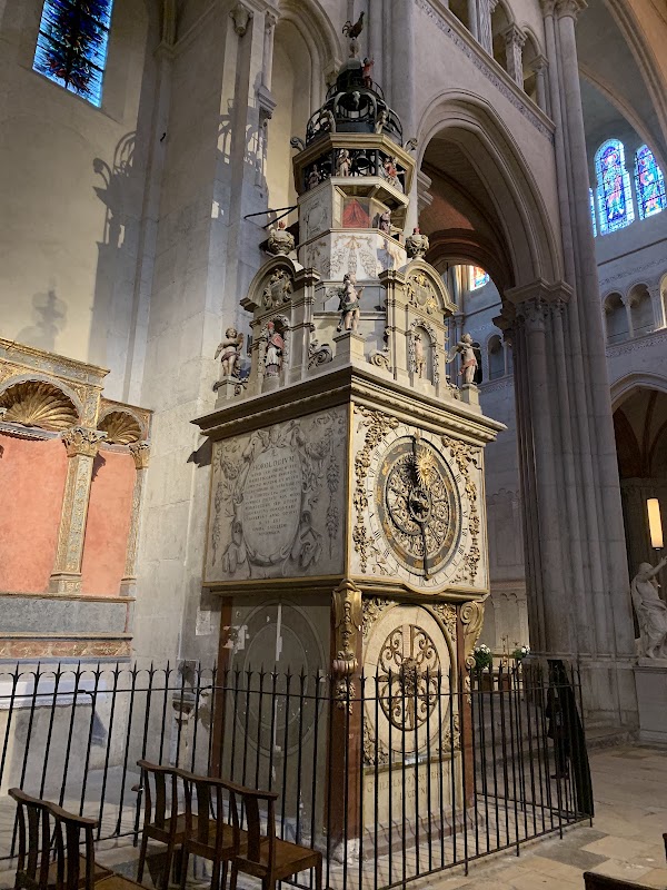 Saint-Jean-Baptiste Cathedral 3